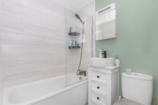 Bathroom.jpg