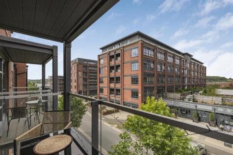 Trajectus Way, Keynsham