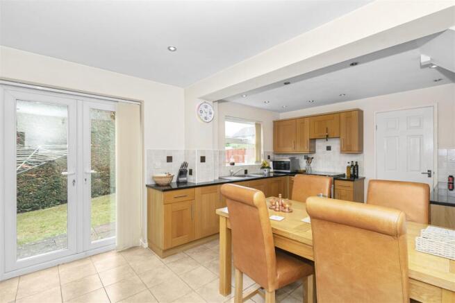 Kitchen 3.jpg