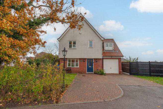 A Modern Four Bedroom Detached Home In A Popular 