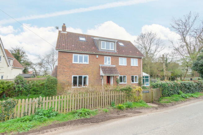 A Six Bedroom Detached Home In Bawdsey