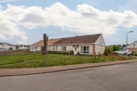 Greenways, Sutton Heath, IP12 3TR