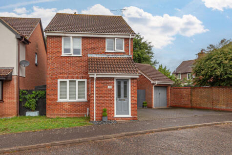 Rowarth Avenue, Kesgrave, IP5 2FL