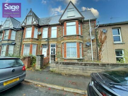 Risca - 3 bedroom flat for sale