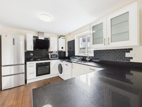 CAM03974G0-PR0221...