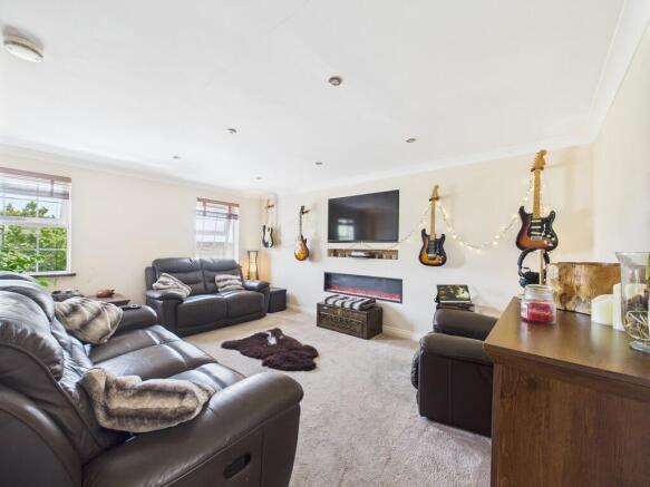 CAM02089G0-PR0516...