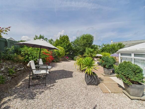 CAM02089G0-PR0517...