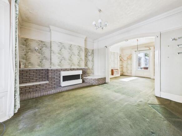 CAM03974G0-PR0215...