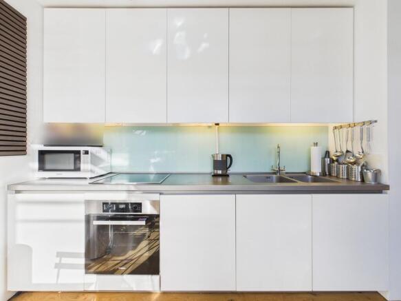 CAM03974G0-PR0235...