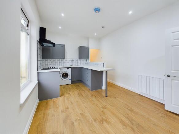 CAM03974G0-PR0077...