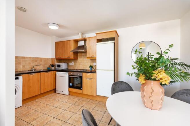 Kitchen/ Dining