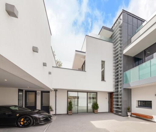 14m Pool, 1.3m Depth