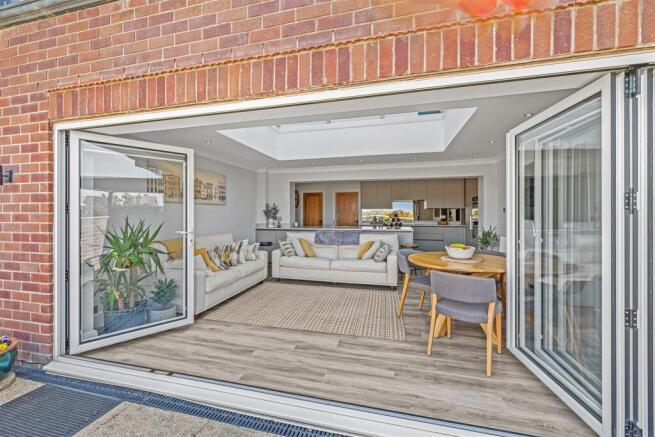 Dining/Family Room