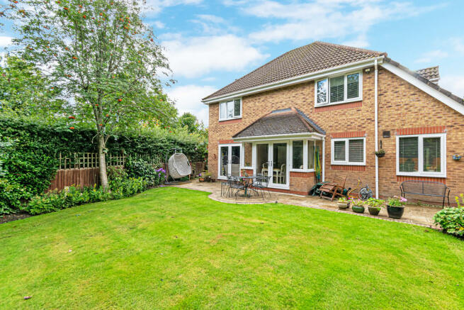 4 bedroom detached house for sale in Beamish Close, Appleton ...