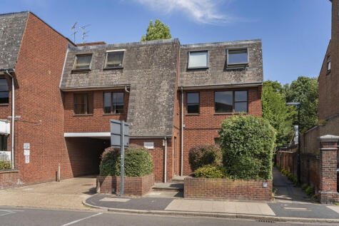 Garland Court, Victoria Street, St. Albans, Hertfordshire