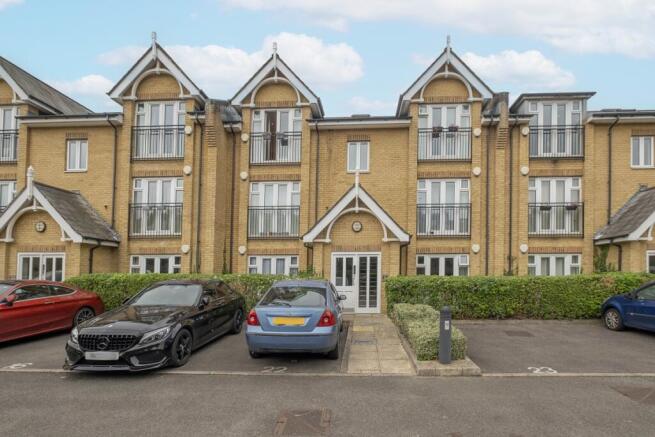 25-wells-place-00...