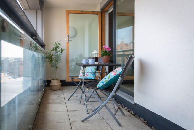 803_Gateway_East_...