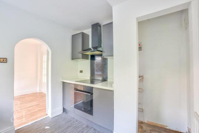 26 Vicarage Road (9).jpg