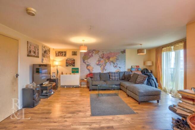 25 Waterside Close (2).jpg