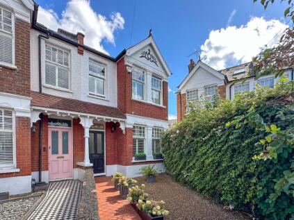 Kingsway, Mortlake, Richmond Upon Thames, London