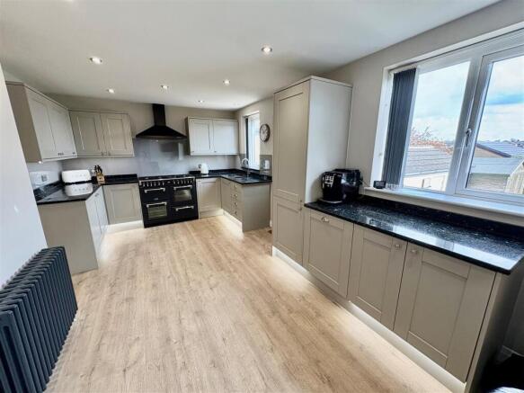 Living/Kitchen