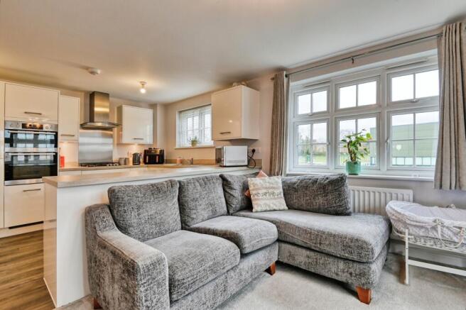 Lounge / Kitchen