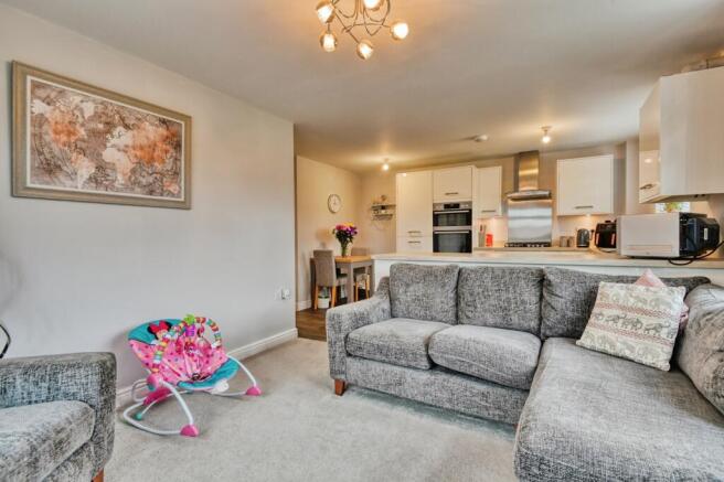 Lounge / Kitchen