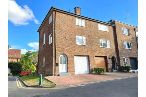 West Drive, Birmingham, B5