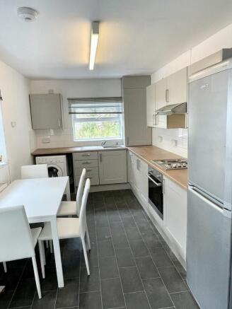 21 Nicholl - Kitchen