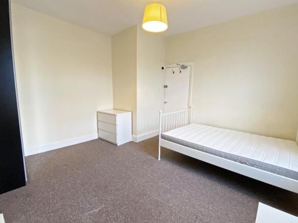 Bedroom6_c
