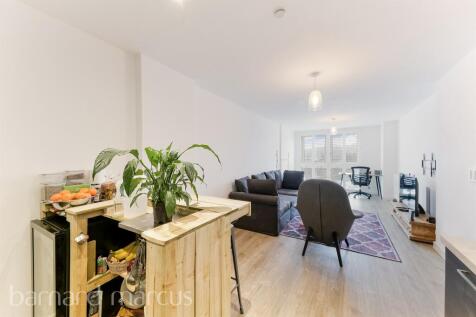 Marketfield Way, Redhill