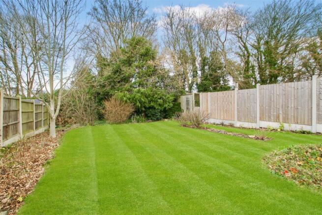 BOTTOM GARDEN