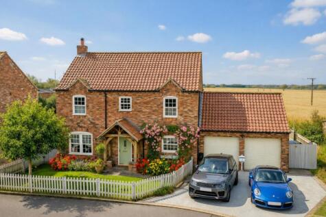 Enfield Court, Harby, Newark