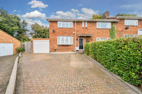 Bernard Close, Dunstable, Bedfordshire