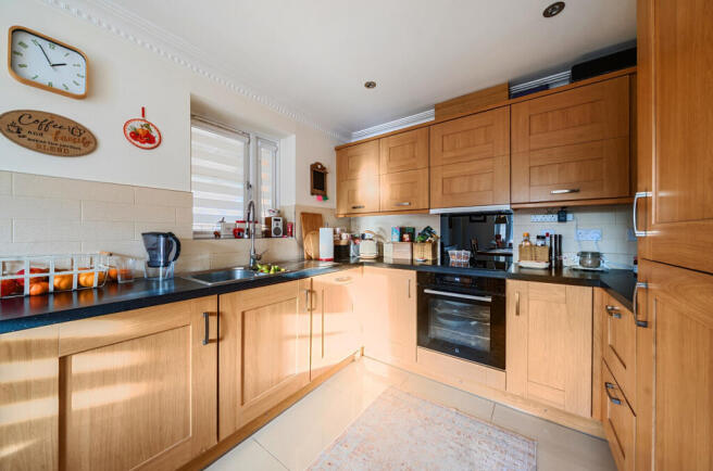 1381814-19-6915ea...