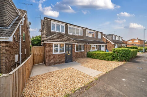 Maple Way, Kensworth, Dunstable