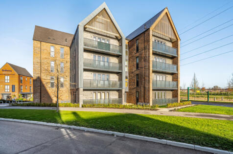 Waterslade Way, Houghton Regis, Dunstable