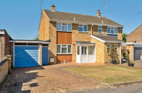 Kirkstone Drive, Dunstable, Bedfordshire
