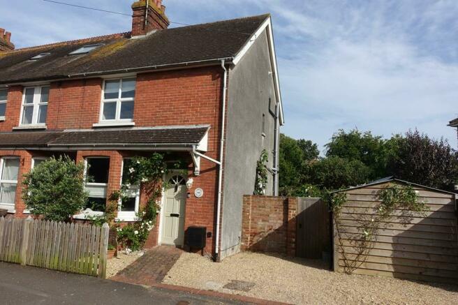 2 Bedroom End of Terrace Cottage