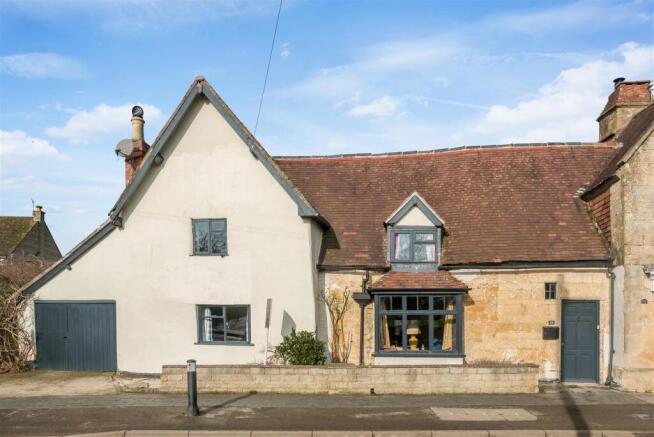 Tudor House-1.jpg