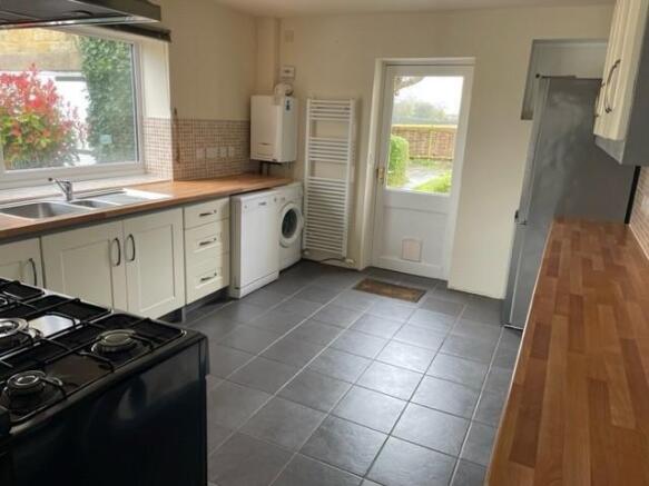 kitchen 2.jpg