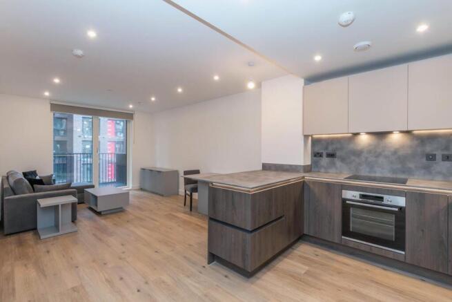 Lounge/Dining Area