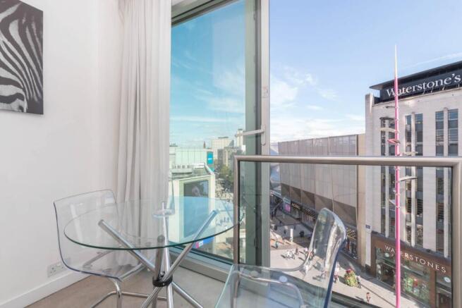 Living/ Sleeping Area