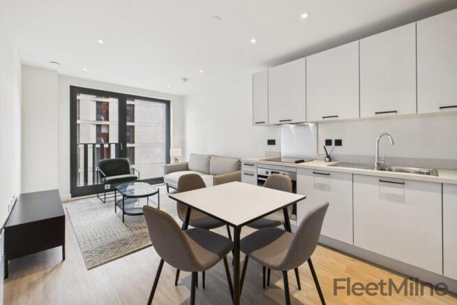 Lounge/dining room