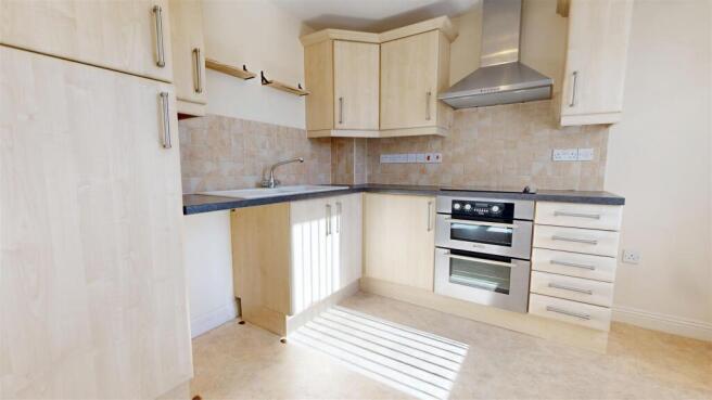 KITCHEN PIC 1.jpg