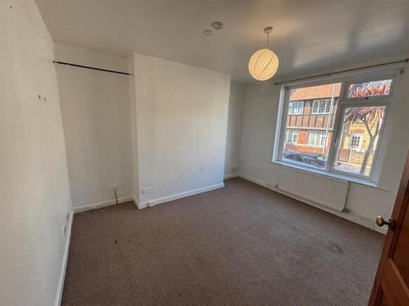 Bedroom 1.jpg