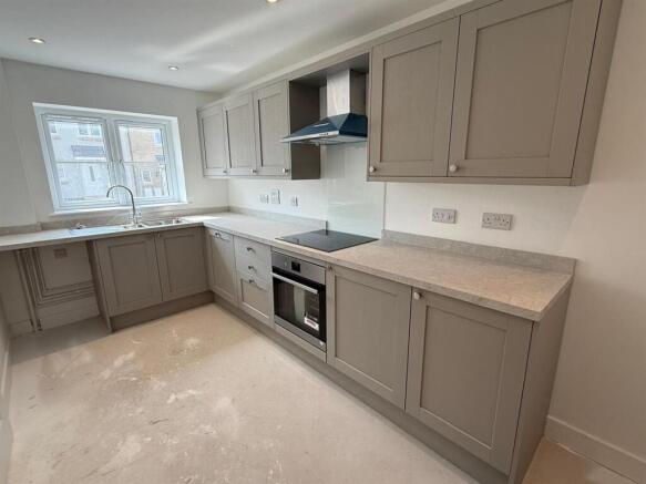 Plot 376 kitchen.jpeg