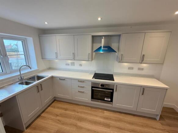 Plot 372 kitchen 2.jpeg