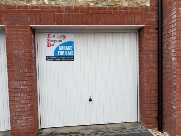 Garage B.jpeg