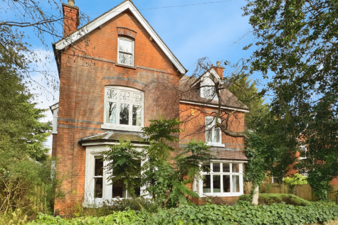 Elm Avenue, Beeston, Nottingham NG9 1BU